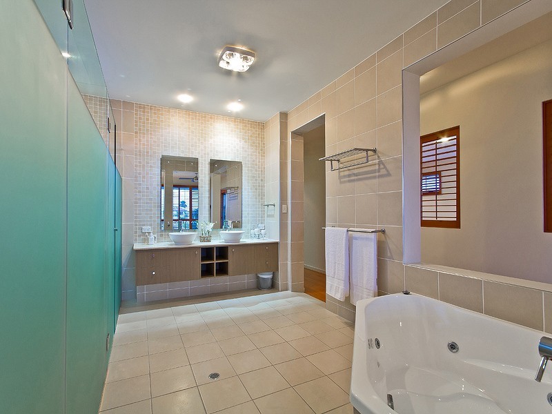 32 Caravel Court, Raby Bay QLD 4163