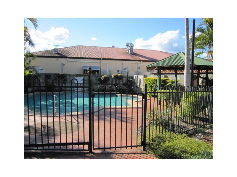 2/12 Angel Street, Eight Mile Plains QLD 4113