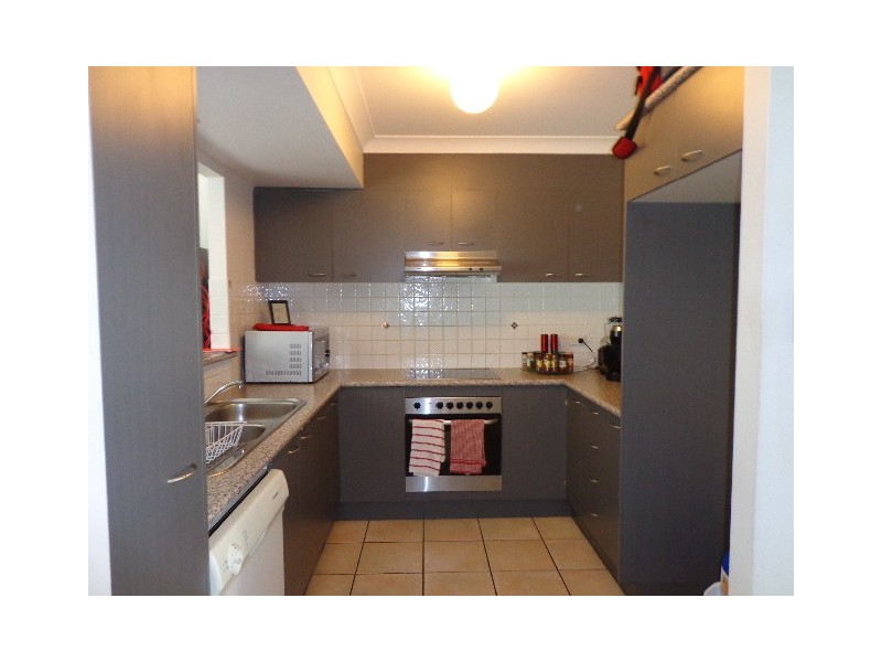 8/1 Daintree Drive, Parkinson QLD 4115