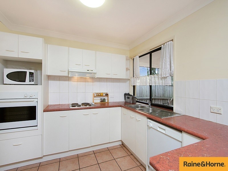 2/12 Angel Street, Eight Mile Plains QLD 4113