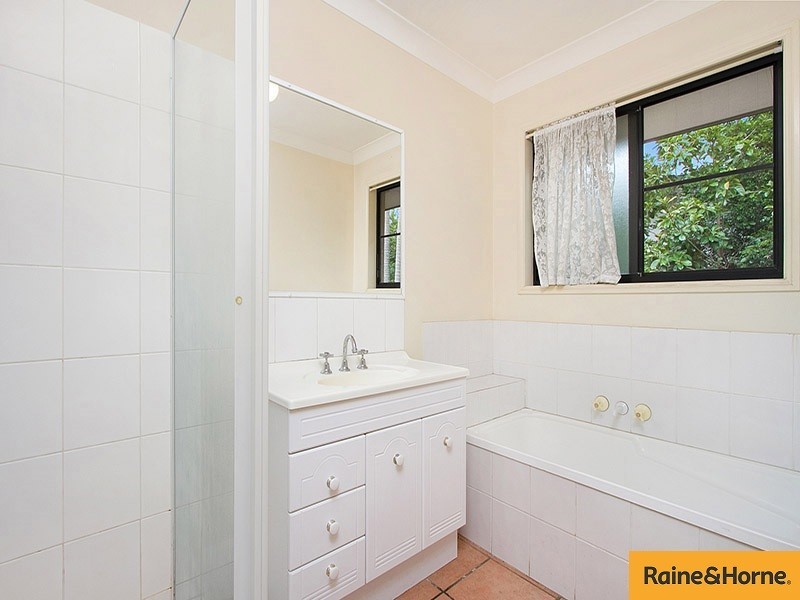 2/12 Angel Street, Eight Mile Plains QLD 4113