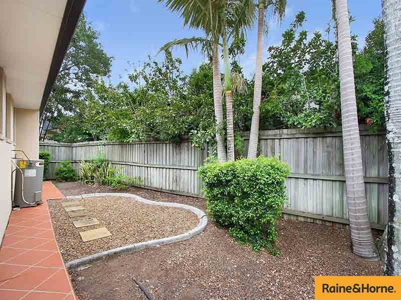 2/12 Angel Street, Eight Mile Plains QLD 4113