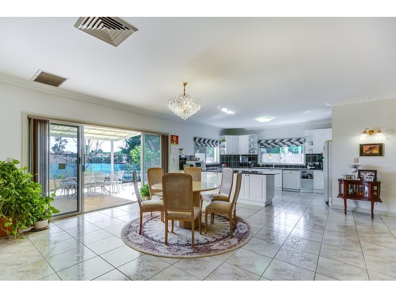 9 Hanrahan Street, Robertson QLD 4109