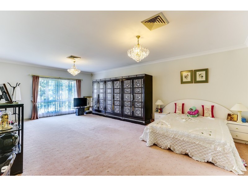 9 Hanrahan Street, Robertson QLD 4109