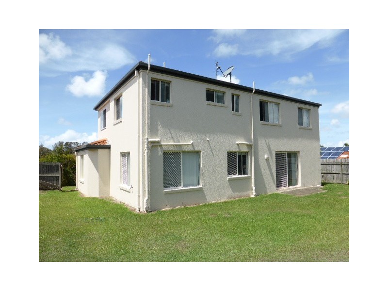 49 Gippsland Drive, Helensvale QLD 4212
