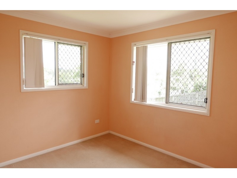 16 Streamview Crescent, Springfield QLD 4300