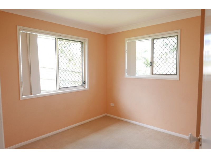 16 Streamview Crescent, Springfield QLD 4300