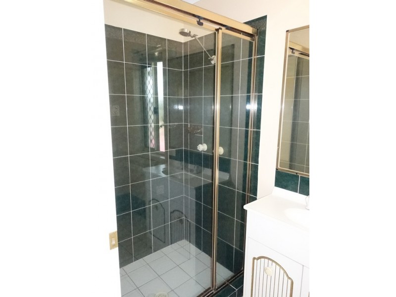 16 Manitoba Place, Wavell Heights QLD 4012