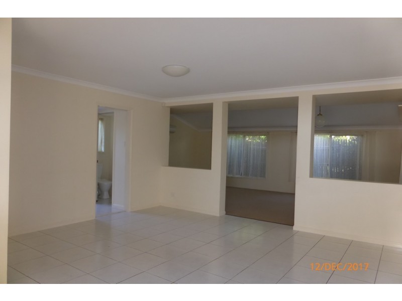 3 Jacaranda Place, Eight Mile Plains QLD 4113