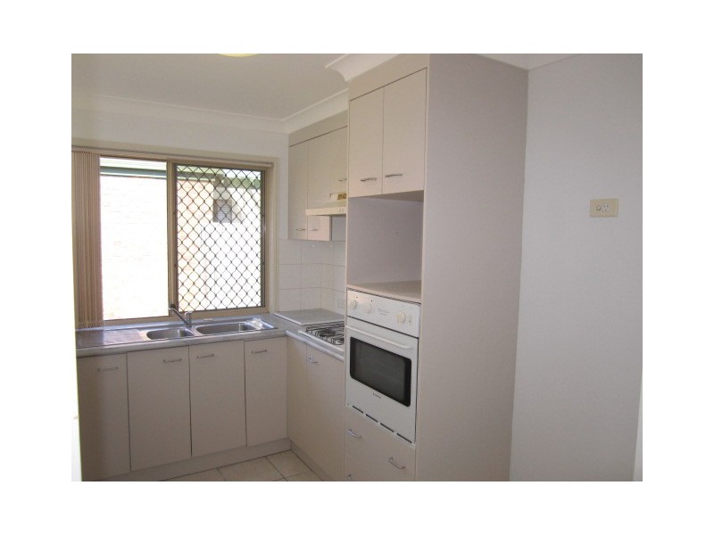 8 Manitoba Place, Wavell Heights QLD 4012