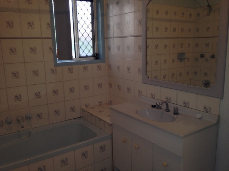 76 The Village Avenue, Coopers Plains QLD 4108