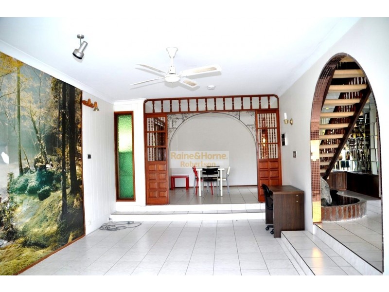 16 Carnoustie Street, Macgregor QLD 4109