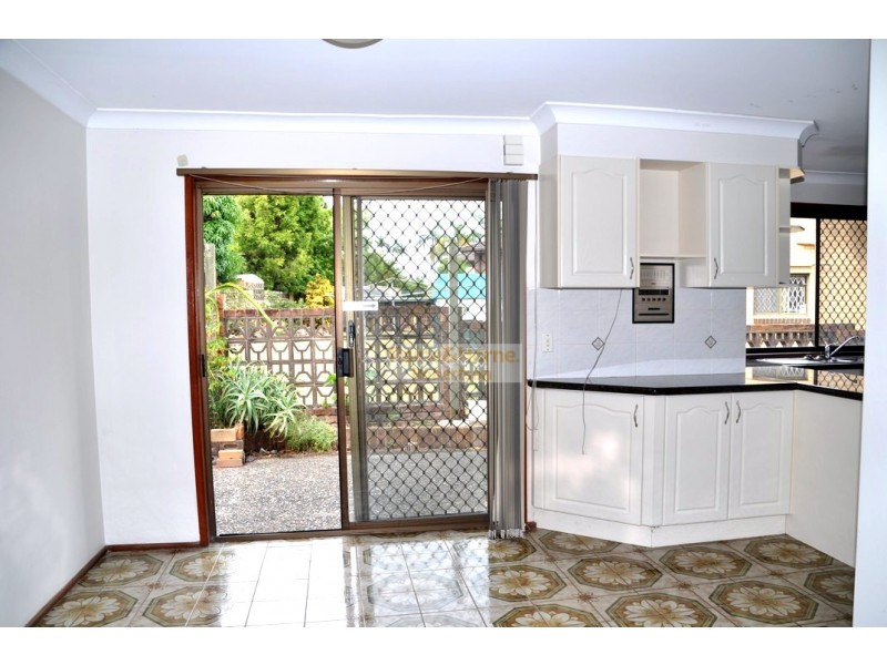 16 Carnoustie Street, Macgregor QLD 4109