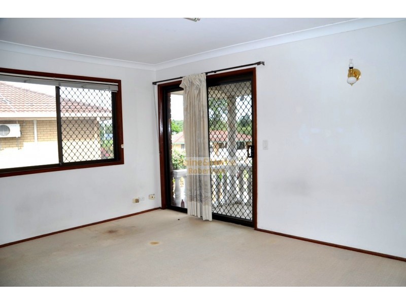 16 Carnoustie Street, Macgregor QLD 4109