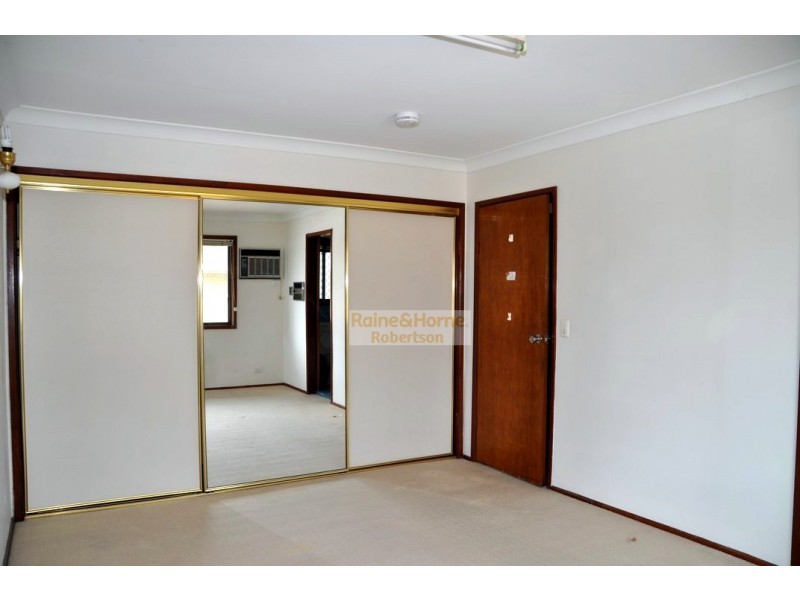 16 Carnoustie Street, Macgregor QLD 4109