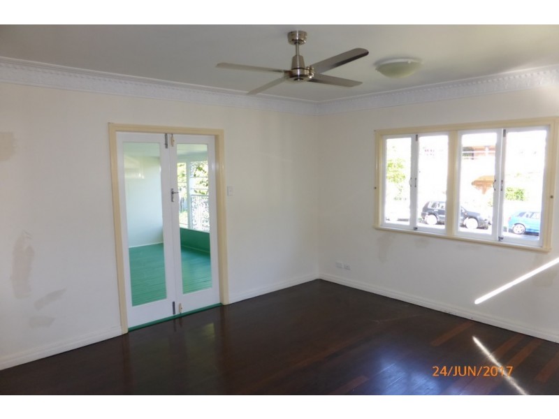 10 Jubilee Street, Greenslopes QLD 4120
