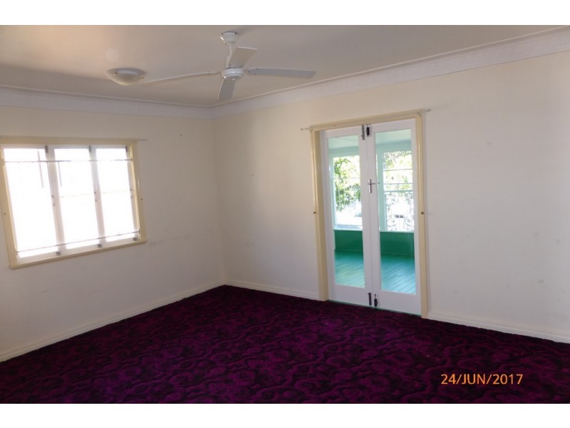 10 Jubilee Street, Greenslopes QLD 4120