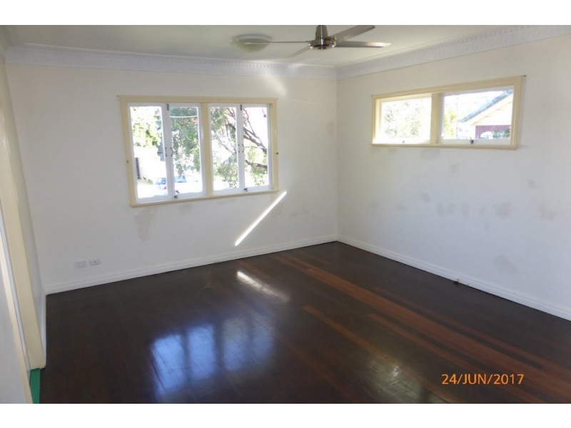 10 Jubilee Street, Greenslopes QLD 4120