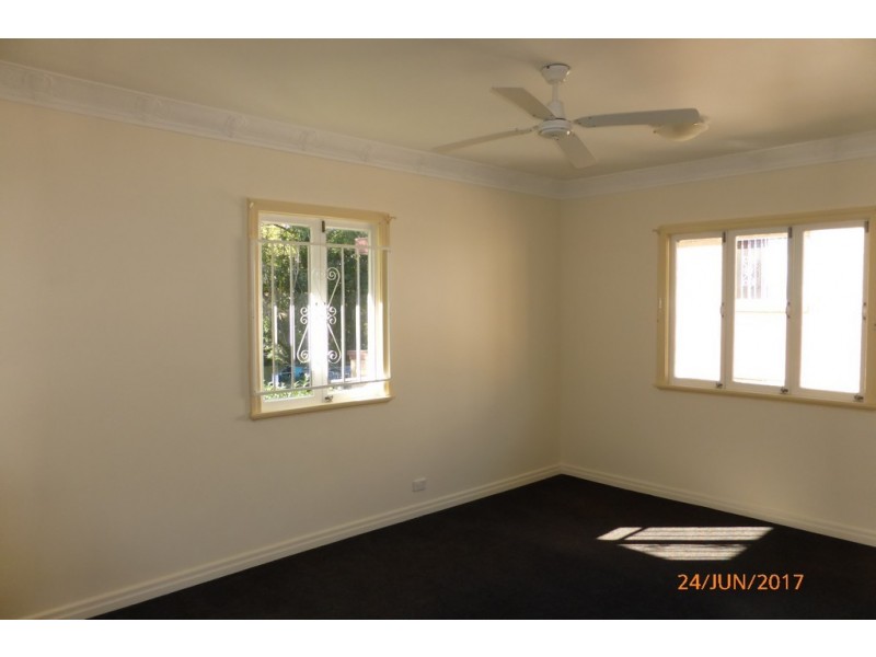 10 Jubilee Street, Greenslopes QLD 4120
