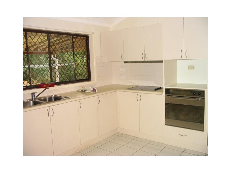 5 Chicago Street, Robertson QLD 4109