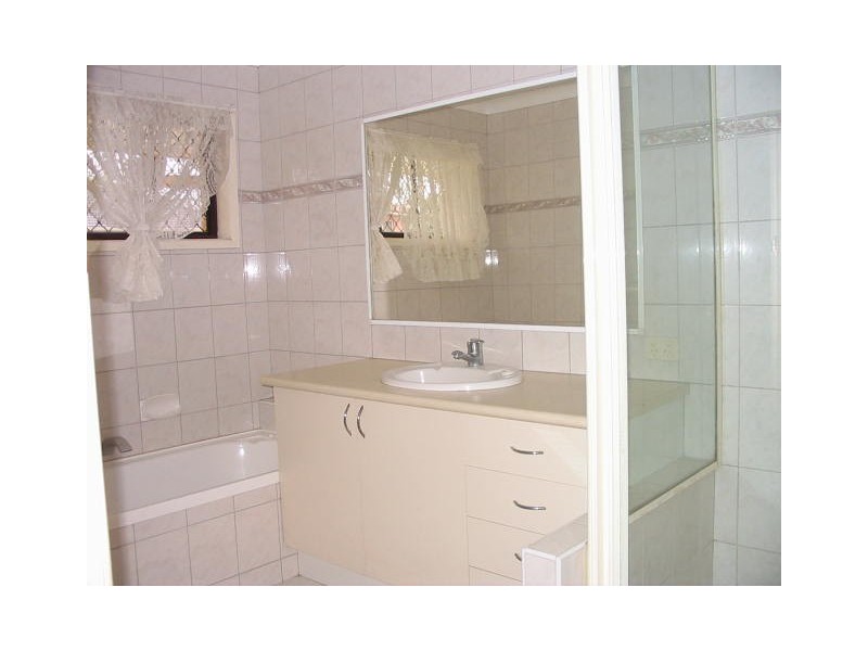 5 Chicago Street, Robertson QLD 4109