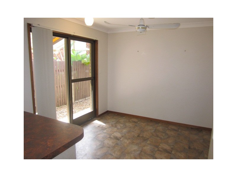 25 Oakleaf Street, Eight Mile Plains QLD 4113