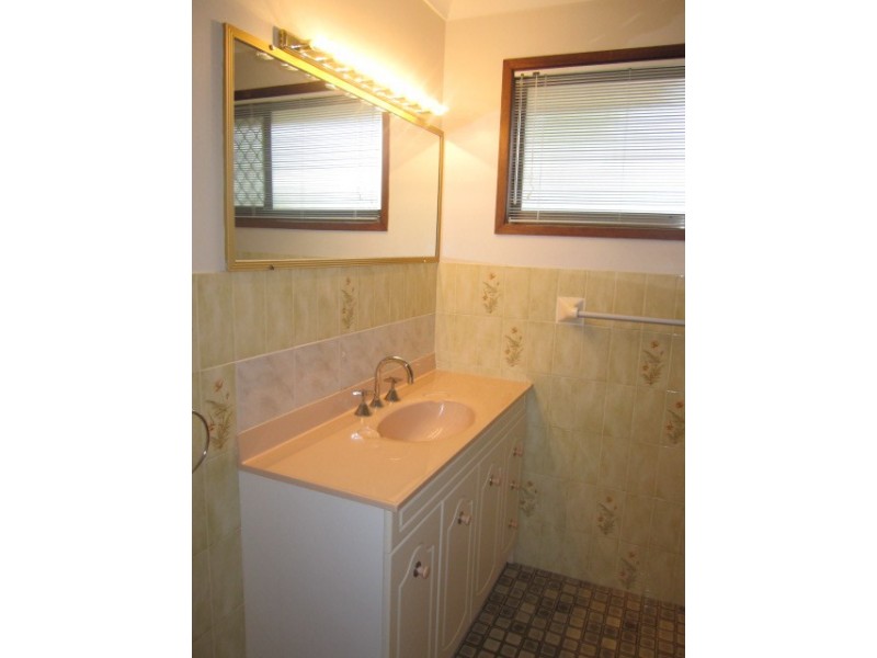 25 Oakleaf Street, Eight Mile Plains QLD 4113