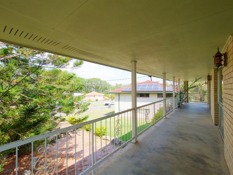 8 Acron Street, Macgregor QLD 4109