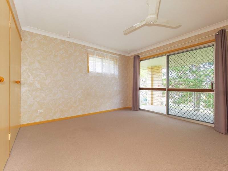 8 Acron Street, Macgregor QLD 4109