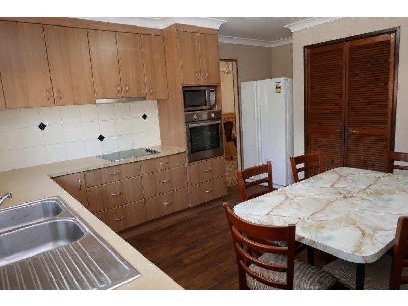 10 Angophora Street, Robertson QLD 4109