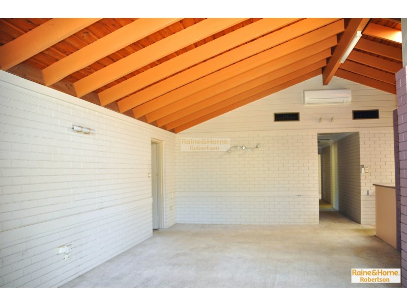 27 Warrington Street, Robertson QLD 4109