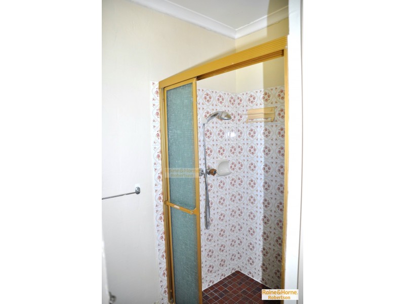 27 Warrington Street, Robertson QLD 4109