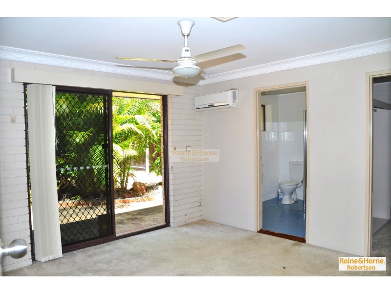 27 Warrington Street, Robertson QLD 4109