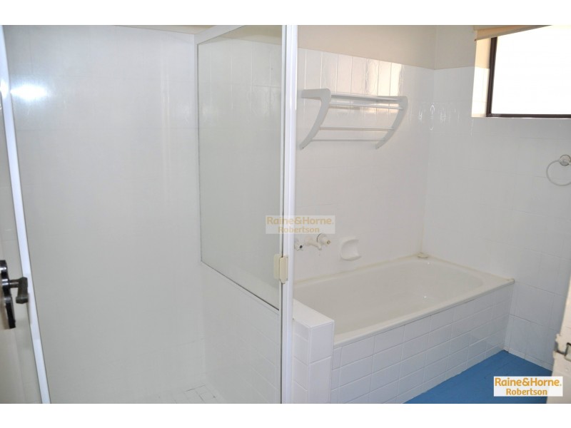 27 Warrington Street, Robertson QLD 4109