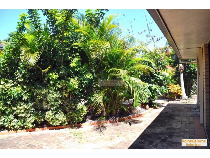 27 Warrington Street, Robertson QLD 4109