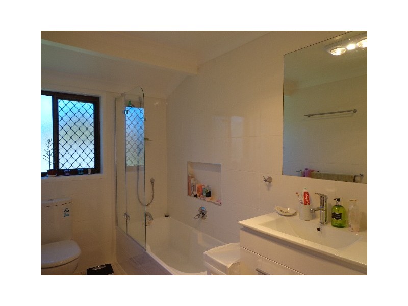 2 Magnolia Street, Daisy Hill QLD 4127