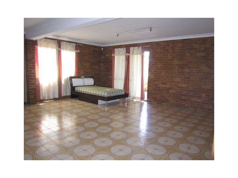 12 Prudence Street, Robertson QLD 4109