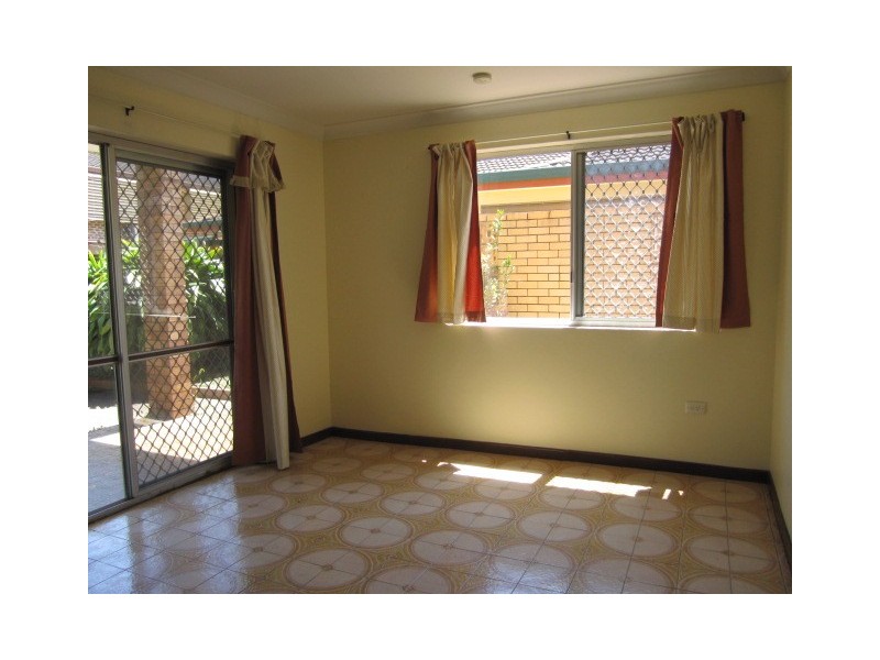 12 Prudence Street, Robertson QLD 4109