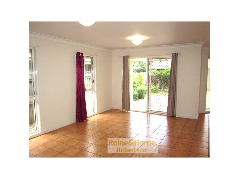 33 Warrigal Road, Runcorn QLD 4113