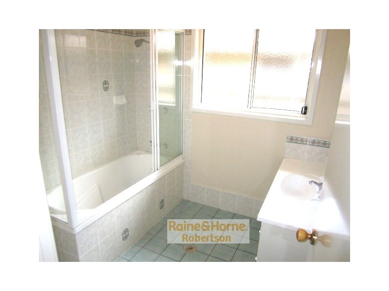 33 Warrigal Road, Runcorn QLD 4113