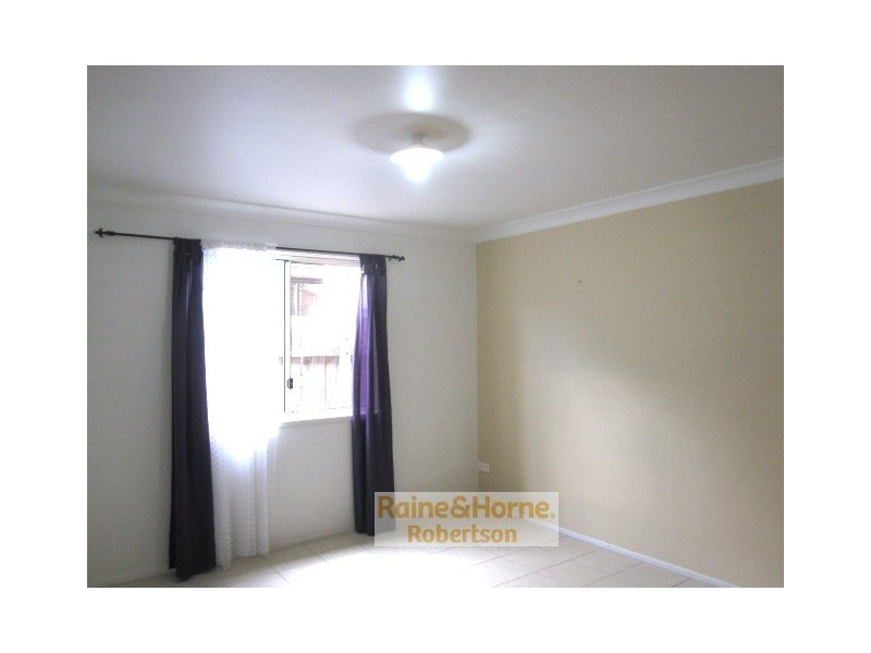 33 Warrigal Road, Runcorn QLD 4113