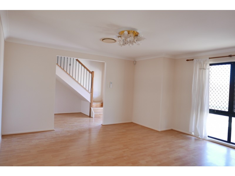 6 Jade Close, Robertson QLD 4109