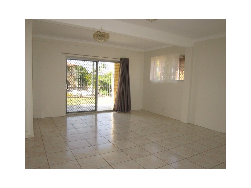 10 Darlington Street, Macgregor QLD 4109