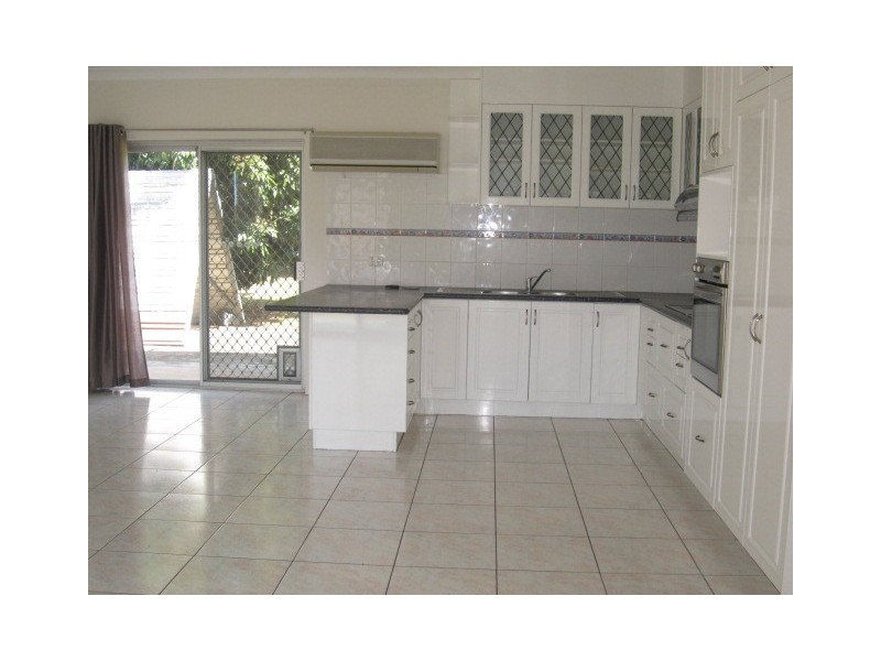 10 Darlington Street, Macgregor QLD 4109