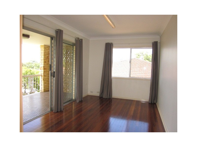 10 Darlington Street, Macgregor QLD 4109