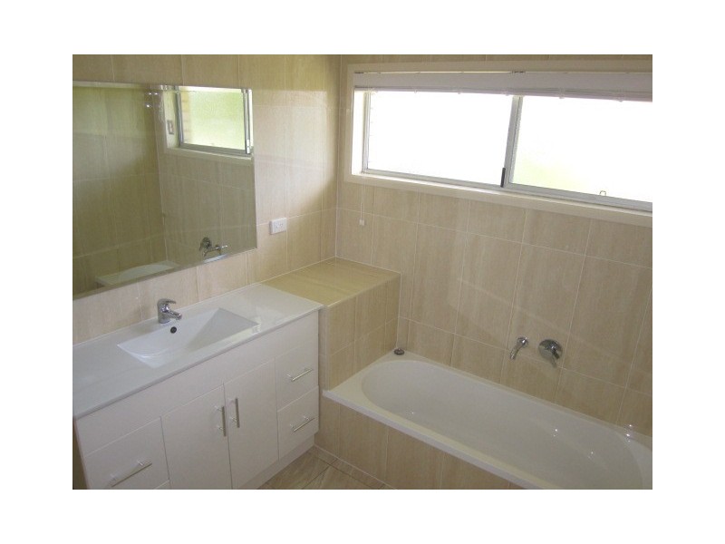 10 Darlington Street, Macgregor QLD 4109