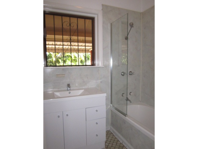 216 Mains Road, Sunnybank QLD 4109