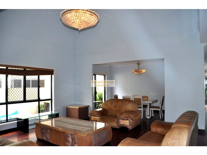 53 Coomera Court, Helensvale QLD 4212