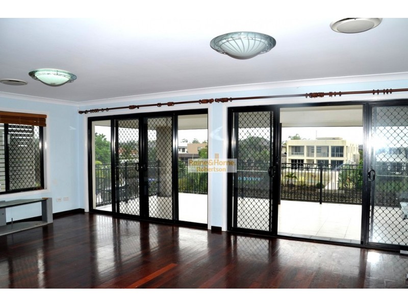 53 Coomera Court, Helensvale QLD 4212