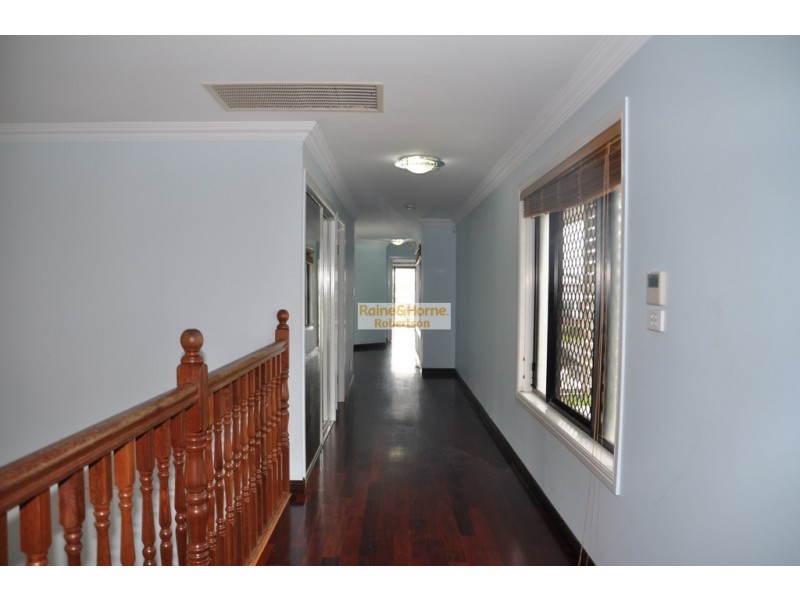 53 Coomera Court, Helensvale QLD 4212